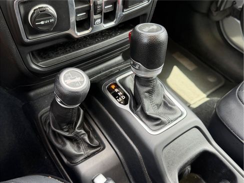 Used 2020 Jeep Wrangler Unlimited Sport S AWD/4WD image 24