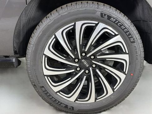 New 2026 Lincoln Navigator L Black Label AWD/4WD image 35