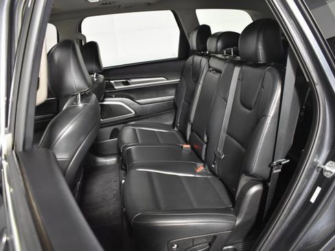 Used 2020 Kia Telluride S w/ S 8 Passenger Seating Package image 32