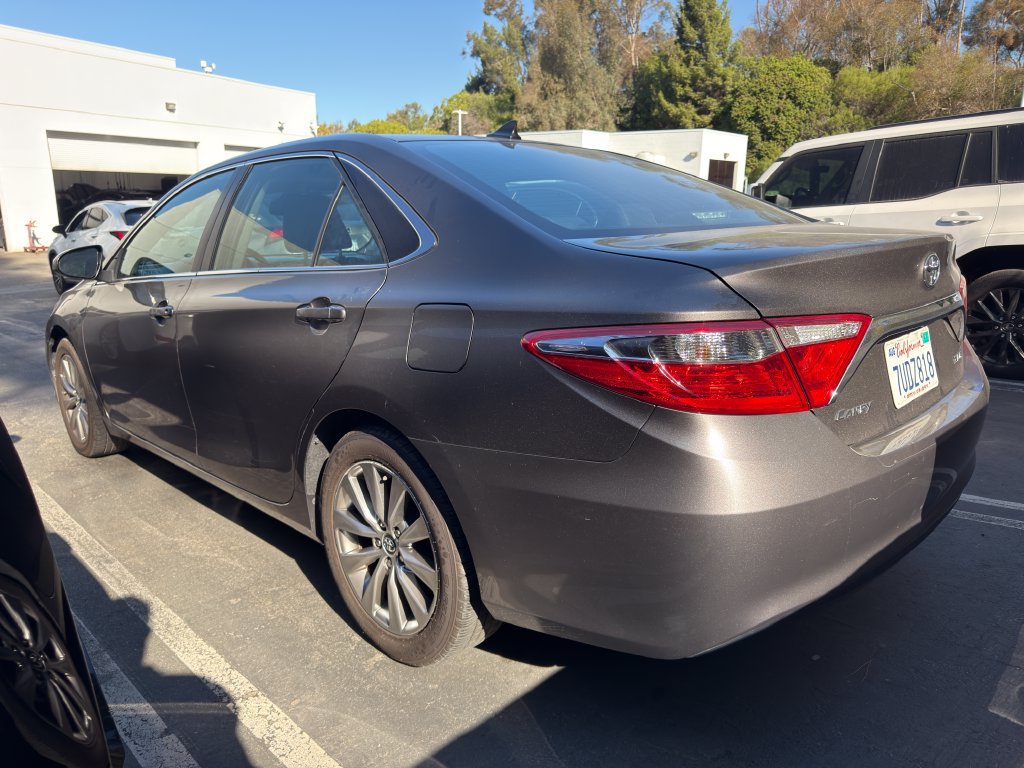 Used 2017 Toyota Camry XLE w/ Moonroof Package FWD image 2