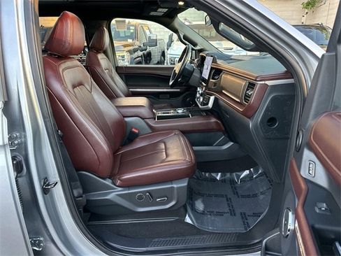 Used 2024 Ford Expedition Max Limited image 28
