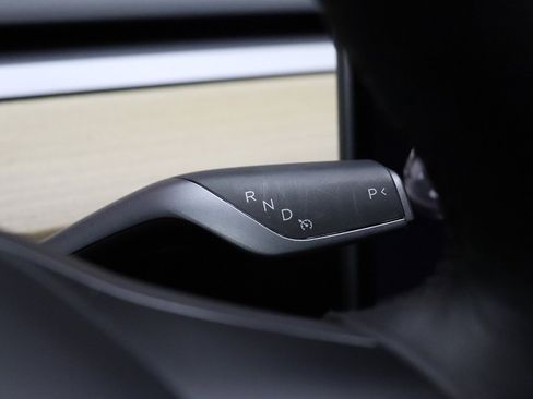 Used 2022 Tesla Model Y Performance image 44