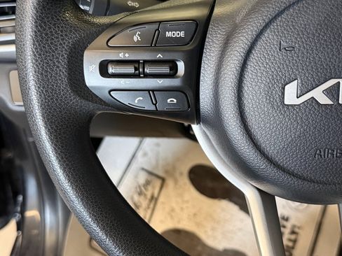 Used 2023 Kia Rio LX image 10