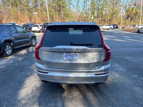 Used 2020 Volvo XC90 T5 Momentum w/ Protection Package Premier image 11