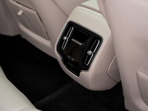 Used 2023 Aston Martin DBX AWD/4WD image 60