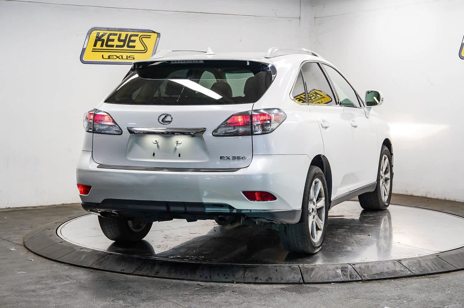 Used 2011 Lexus RX 350 2WD w/ Premium Pkg image 4