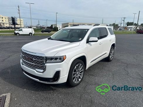 Used 2023 GMC Acadia Denali w/ Denali Technology Package FWD image 7