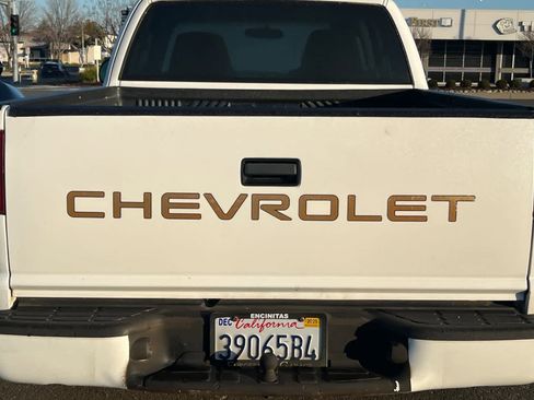 Used 2003 Chevrolet S10 Pickup LS w/ Convenience Package image 16