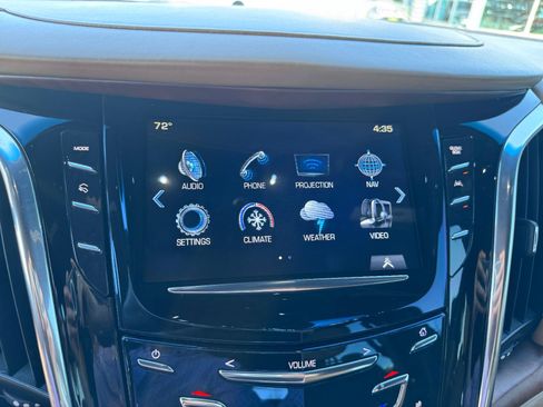 Used 2017 Cadillac Escalade Platinum AWD/4WD image 36