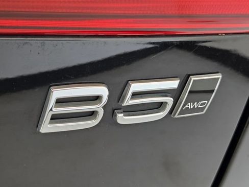 Certified 2024 Volvo XC60 B5 Core w/ Climate Package AWD/4WD image 19