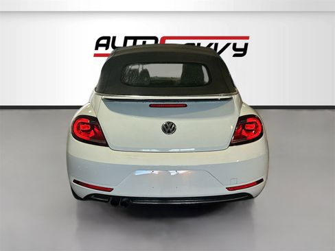 Used 2019 Volkswagen Beetle 2.0T SE image 6