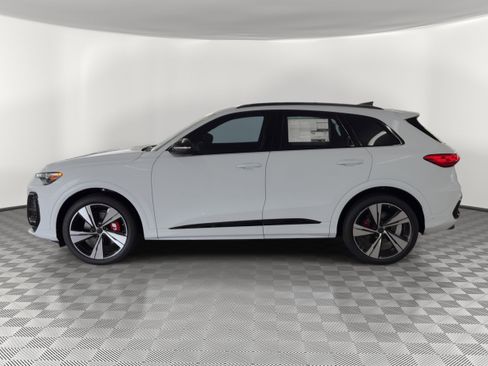 New 2026 Audi SQ5 Premium Plus AWD/4WD image 2