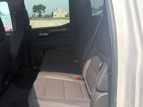 Used 2024 GMC Sierra 1500 Elevation AWD/4WD image 8