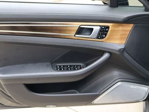 Used 2018 Porsche Panamera Turbo S AWD/4WD image 19