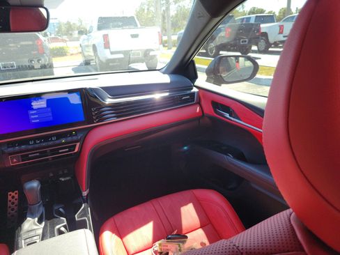 Used 2025 Toyota Camry XSE image 17