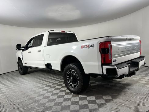 Used 2024 Ford F350 Platinum w/ FX4 Off-Road Package image 10