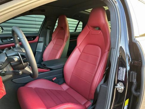 Certified 2025 Porsche Panamera 4 image 5