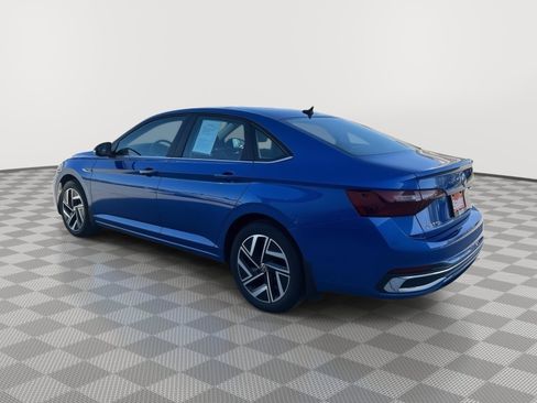 Used 2023 Volkswagen Jetta SEL FWD image 13