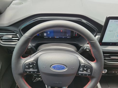 Certified 2024 Ford Escape ST-Line w/ Tech Pack #1 FWD image 22