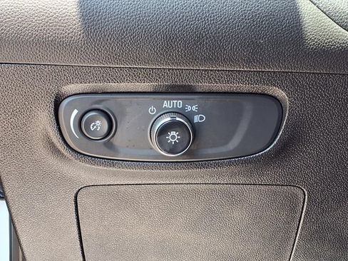 Used 2025 Buick Encore GX Preferred FWD image 18