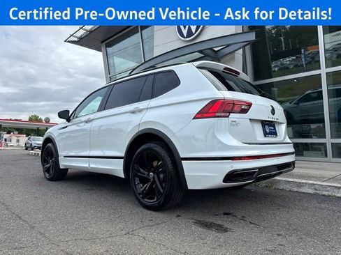 Certified 2023 Volkswagen Tiguan SE R-Line AWD/4WD image 3