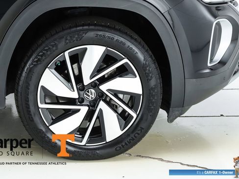 Used 2024 Volkswagen Atlas SE w/ Panoramic Sunroof Package image 54