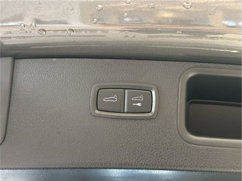 Used 2018 Porsche Macan Sport Edition image 30