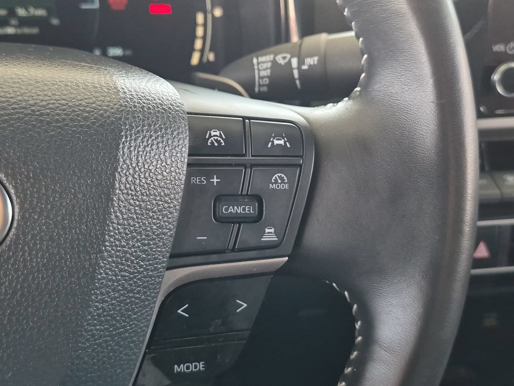 Used 2025 Toyota Camry SE FWD image 17