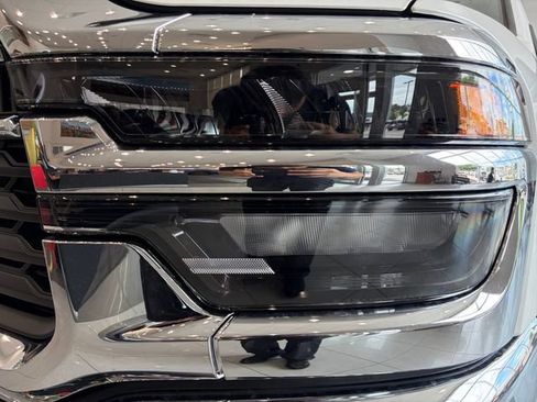 New 2026 RAM 3500 Tradesman AWD/4WD image 9