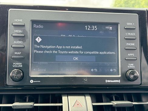 Used 2022 Toyota RAV4 XLE AWD/4WD image 18