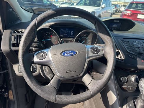 Used 2015 Ford Escape SE image 17