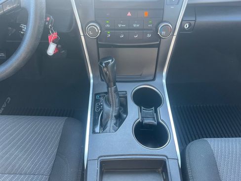 Used 2017 Toyota Camry LE FWD image 20