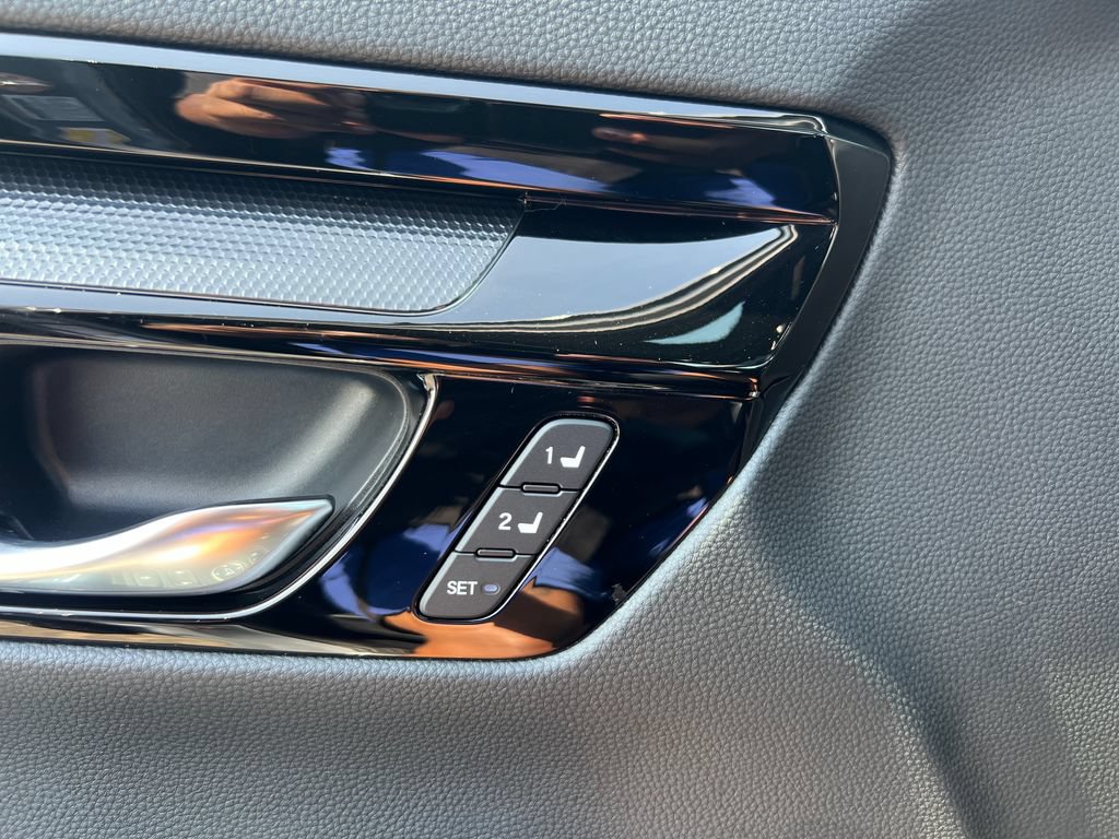 Used 2025 Honda CR-V Sport Touring image 23
