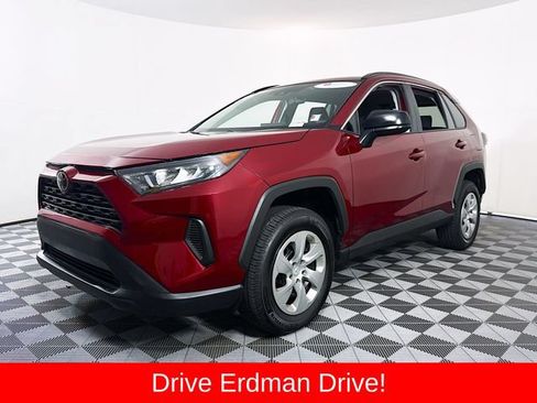Certified 2021 Toyota RAV4 LE FWD image 3