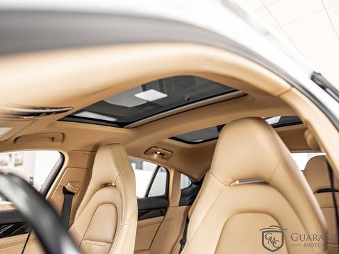 Used 2018 Porsche Panamera 4 AWD/4WD image 19