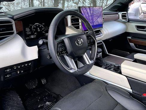 Used 2024 Toyota Sequoia Capstone image 15