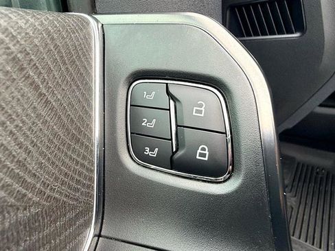 Used 2024 Ford F250 Platinum w/ Tremor Off-Road Package image 27