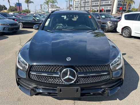 Used 2022 Mercedes-Benz GLC 300 image 2