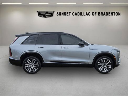 New 2026 Cadillac Vistiq Sport image 7