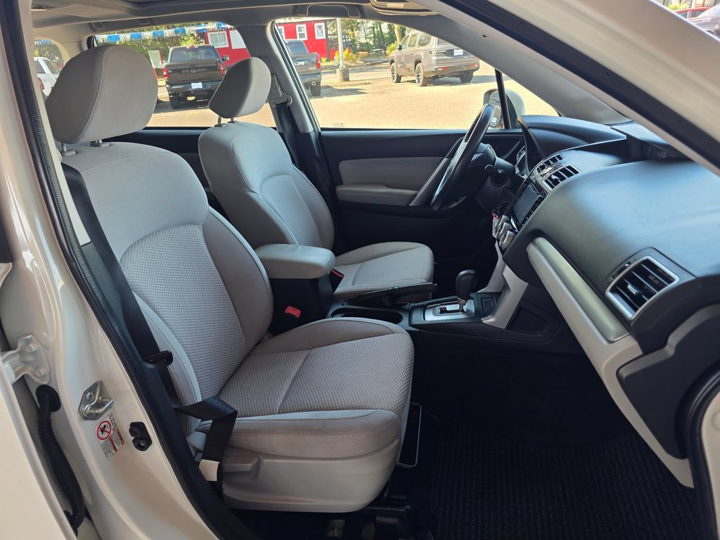 Used 2016 Subaru Forester 2.5i Premium AWD/4WD image 21