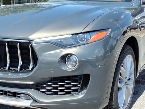 Used 2018 Maserati Levante S GranLusso AWD/4WD image 15