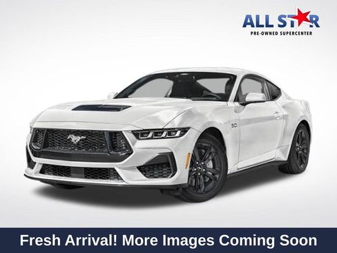 Used 2024 Ford Mustang Convertible RWD image 1