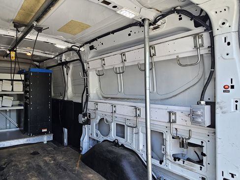 Used 2015 Ford Transit 250 250 image 29
