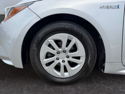 Used 2020 Toyota Corolla LE w/ Carpet Mat Package (TMS) FWD image 10