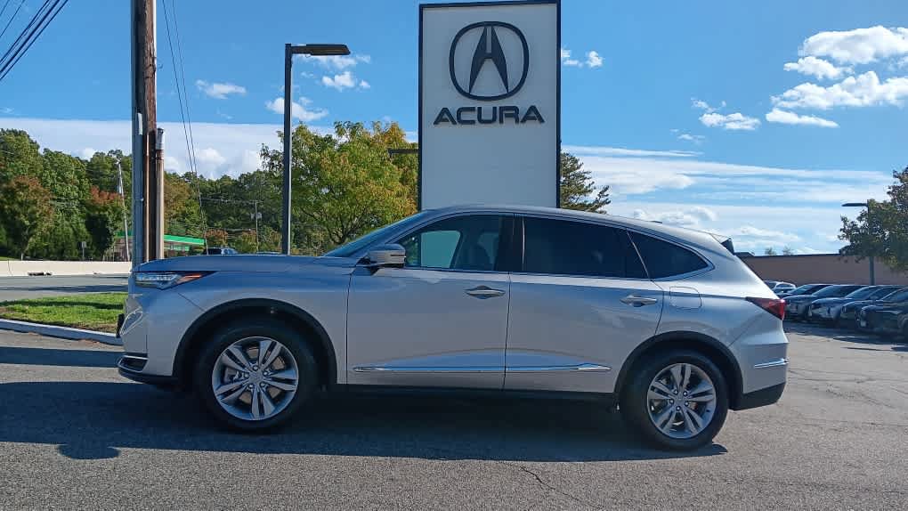 Used 2026 Acura MDX SH-AWD image 2