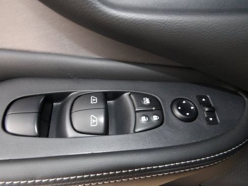 Certified 2024 Nissan Murano SV image 25