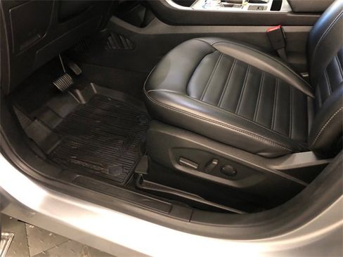 Used 2022 Ford Edge SEL w/ Convenience Package image 17