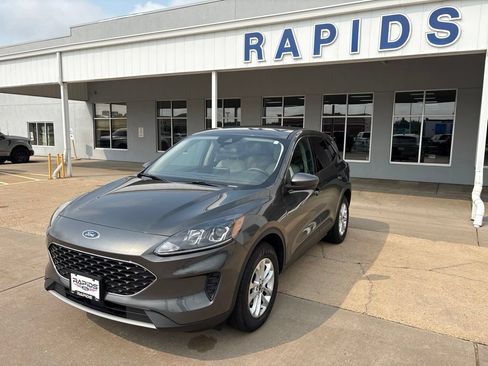 Used 2020 Ford Escape SE AWD/4WD image 3