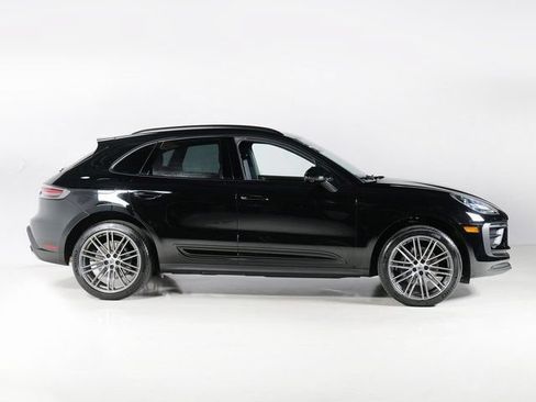 Certified 2026 Porsche Macan AWD/4WD image 10
