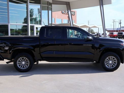 Used 2024 Chevrolet Colorado LT w/ LT Convenience Package II RWD image 5